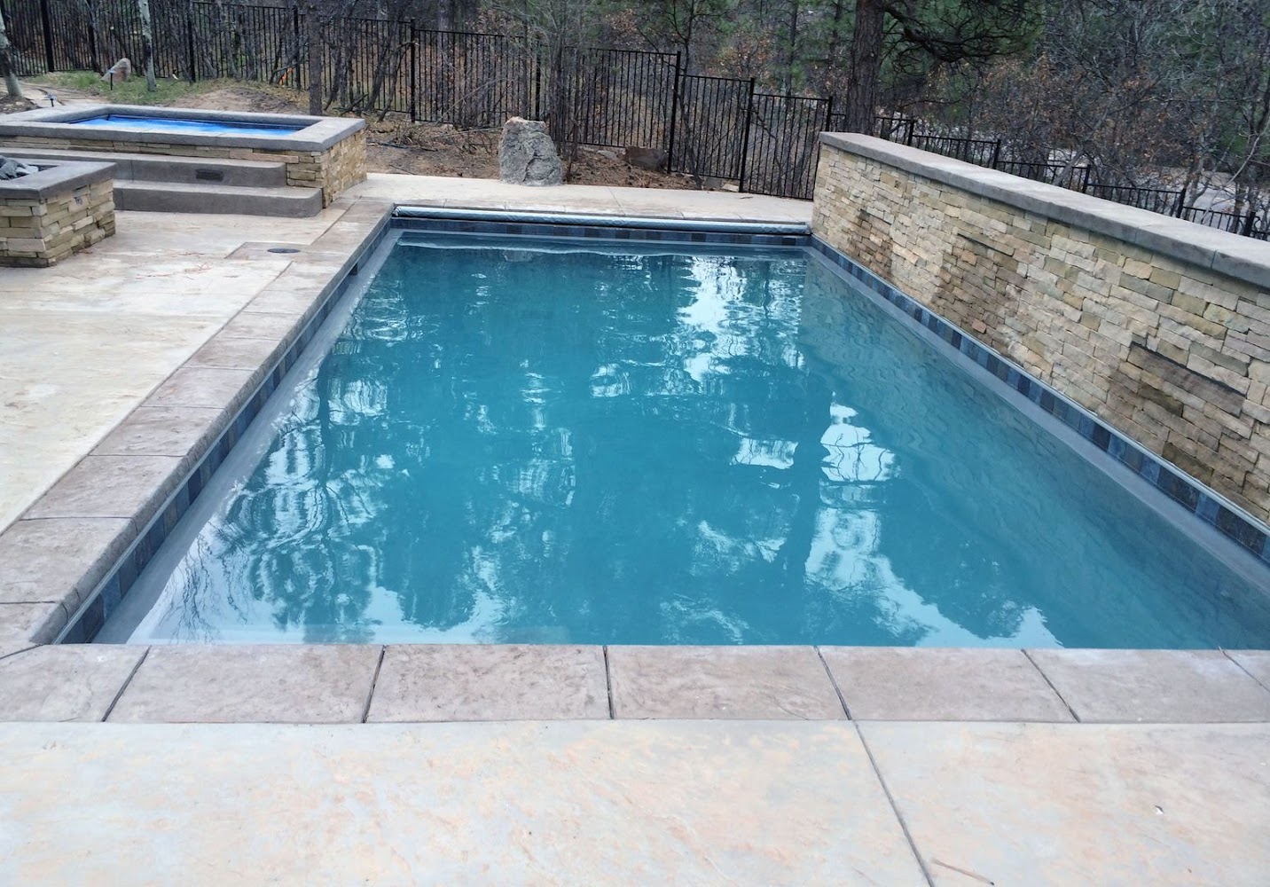 Wetworks Pool and Spa LLC in Englewood, CO - Tub Reglazing Services
