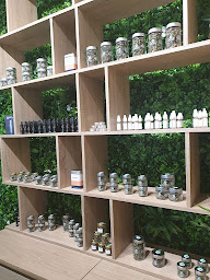Photo n°9 de High Society- Votre expert CBD&Vape à Marseille à Marseille (Magasin)
