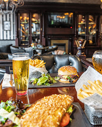 Photo n°22 de Au Bureau - Pub et Brasserie à Gazeran (Bar sportif)