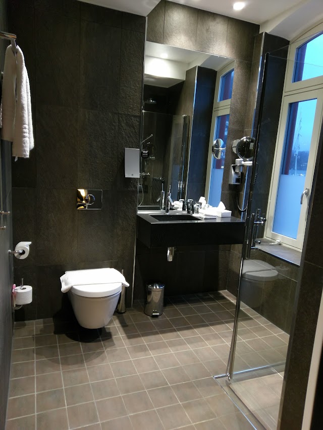 Clarion Hotel Admiral