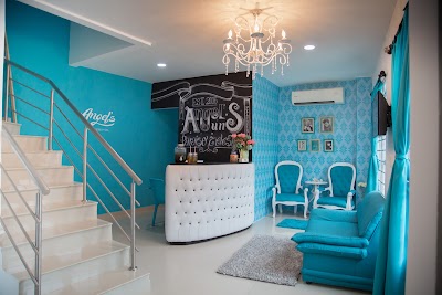 Photos of Angel's Peluquer&iacute;a + Spa