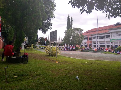 Photos of Kejaksaan Tinggi Sulawesi Tengah