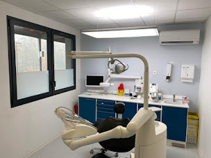 Photo n°3 de Dr Laure MONBRUN à Drémil-Lafage (Dentiste)