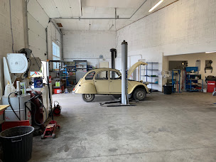 Photo n°2 de Garage HUG Motors Services Montjoire à Montjoire (Garage automobile)