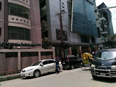 Photos of Farzana Shakil&rsquo;s Makeover Salon