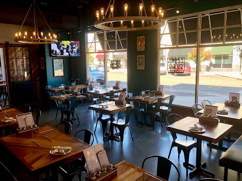 Walter's 303 Pizzeria & Publik House by null