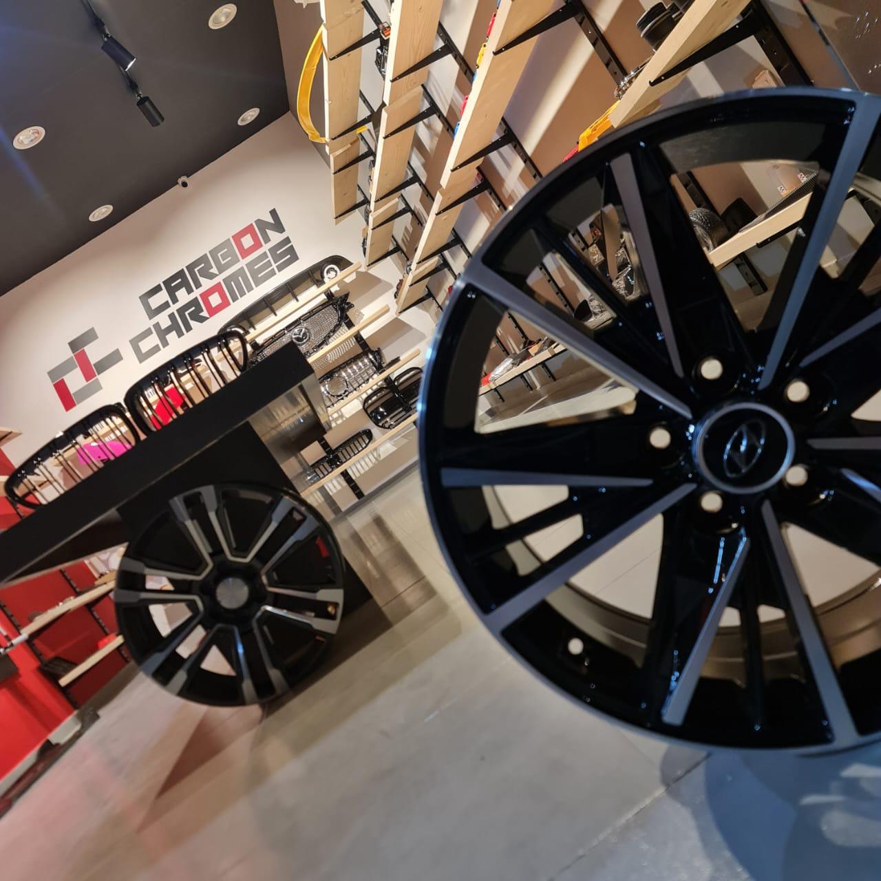 كاربون كروم لاكسسوارات السيارات في السعودية - صورة 2