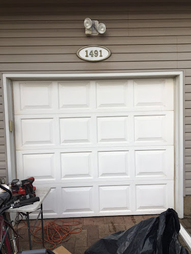 Dig garage doors
