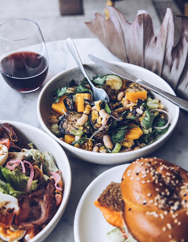 Porch and Parlour by null