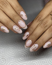 Photo n°8 de Alex R'Nails à Ablis (Salon de manucure)