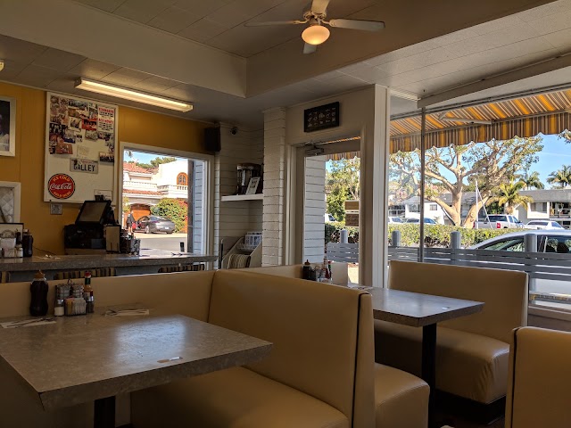 Mapstr - Restaurant The Galley Cafe Newport Beach - Breakfast, Brunch 💤 ...