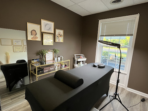 The Brow Studio By Leslie LLC
