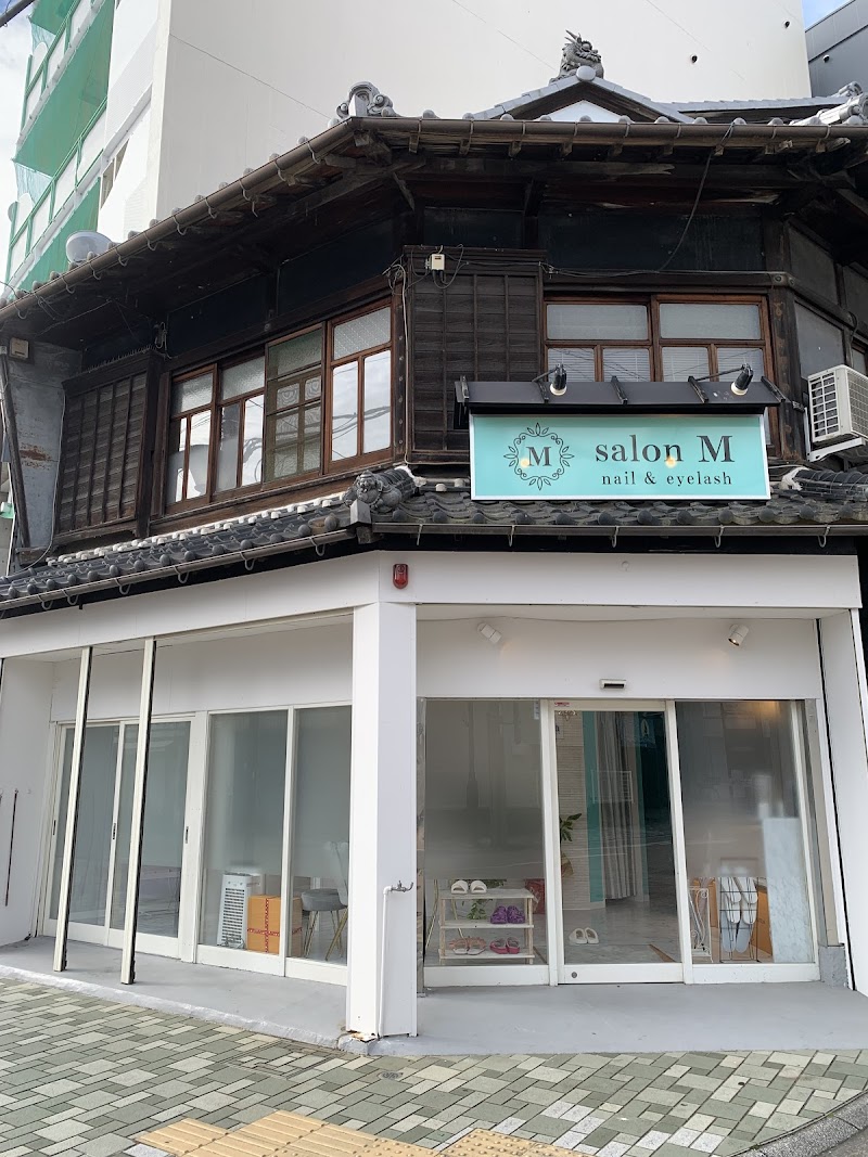 salon M