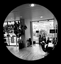 Photo n°1 de Le Miroir à Luynes (Salon de coiffure)