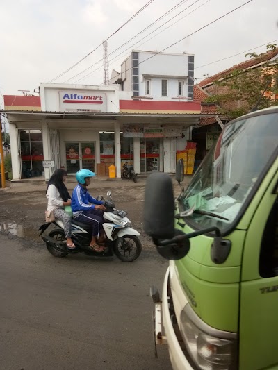 Photos of Alfamart Wringinharjo