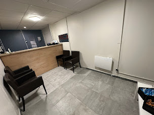 Photo n°1 de RR AUTO GLASS 95 à Bezons (Service de réparation de pare-brise)