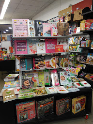 Photo n°30 de Librairie Papeterie FIXOT (Discount35),Cartes Pokémon, Cartes Lorcana, Presse, jeux de société, colis mondial Relay à Montauban-de-Bretagne (Magasin de cartes de collection)