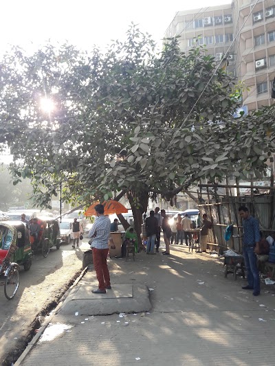 Photos of Kawran Bazar Bot Tala Bus Stop