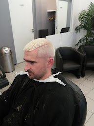 Photo n°1 de men's coif' à Bois-Colombes (Salon de coiffure)