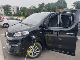 Photo n°11 de Bluebird VTC Chauffeur privé Bordeaux à Bordeaux (Prestataire de mariage)