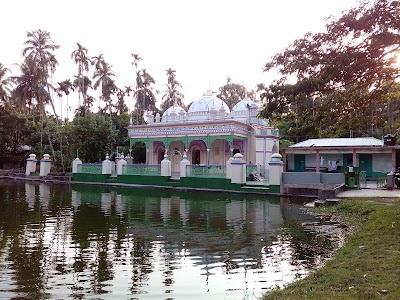 Photos of Ulania Central Mosque