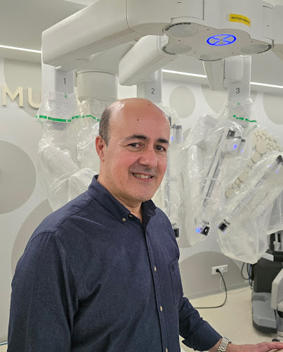 ΣΤΕΦΑΝΟΣ ΨΩΜΑΣ / Γενικός Χειρουργός | Πιστοποιημένος Ρομποτικός Χειρουργός | Ρομποτική & προηγμένη Λαπαροσκοπική χειρουργική.