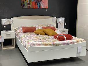 Photo n°36 de Meubles Couloir à Brou (Magasin de canapés)