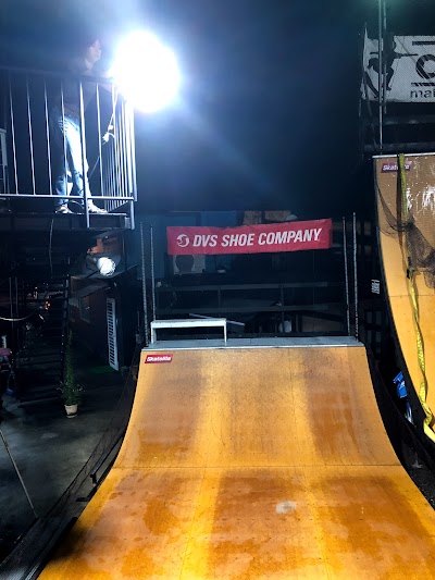 skateboardpark adapt