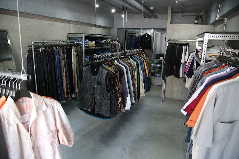 the Holic vintage clothing