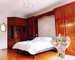 Photo n°4 de La Casa Blanca - Chambres d'hôtes-Maison bourgeoise Janneyrias à Janneyrias (Lodge)