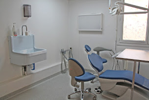 Photo n°2 de Dr Véronique MOLINA à Paris (Dentiste)