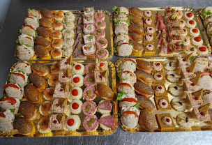 Photo n°3 de Maison LHOMME - Charcuterie Traiteur du Dun à Fontaine-le-Dun (Traiteur)