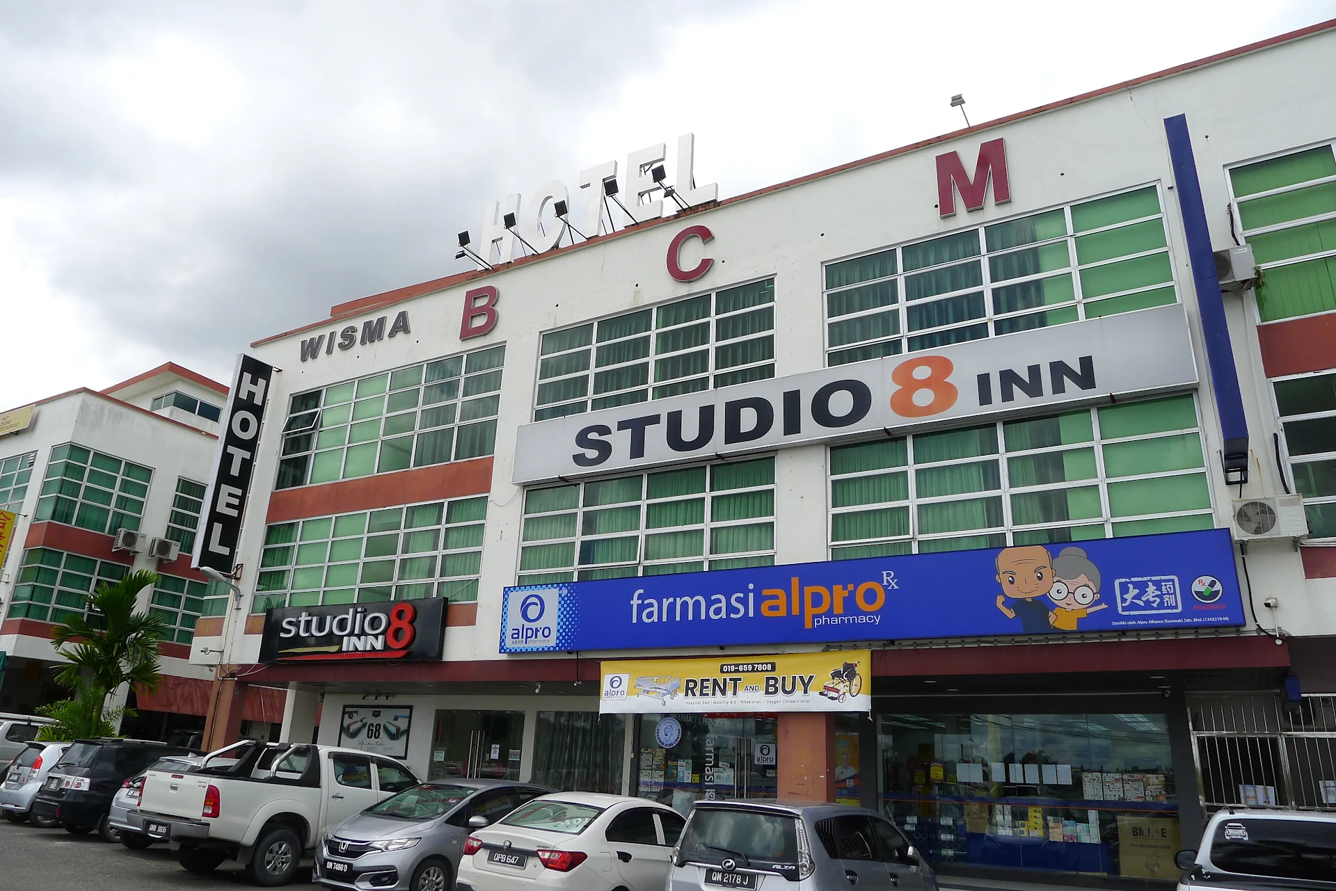 STUDIO 8 inn @BCM