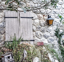 Photo n°14 de NICOLAS LE JARDINIER à Carry-le-Rouet (Entrepôt)