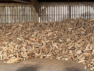 Photo n°27 de La FabriQ' Crépito à Guémené-Penfao (Magasin de bois de chauffage)