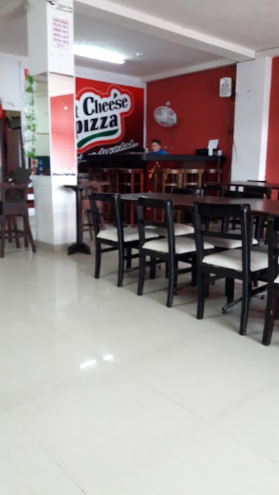 Photos of Hut Cheese pizza