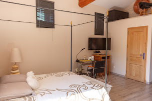 Photo n°22 de Au Coq Bleu, maison et chambres d'hôtes à Mareugheol (Restaurant)