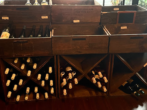 Bottlenose Wines by null