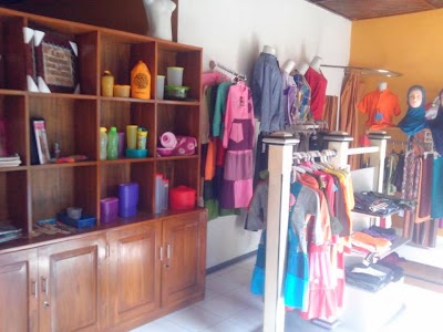 Photos of dobEL Collection
