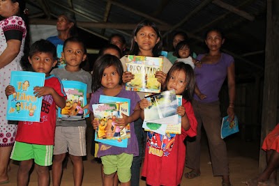 Photos of Sociedad B&iacute;blica Colombiana (Casa de la Biblia)