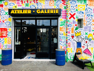 Photo n°30 de LA Cour à Jurançon (Magasin)