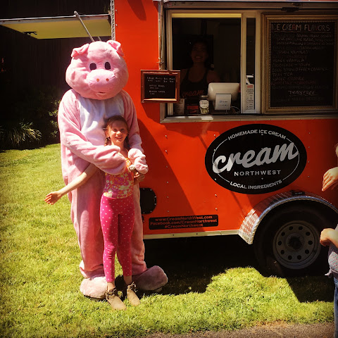 Cream Northwest by null