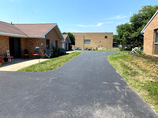 Pinecrest Community - Visual