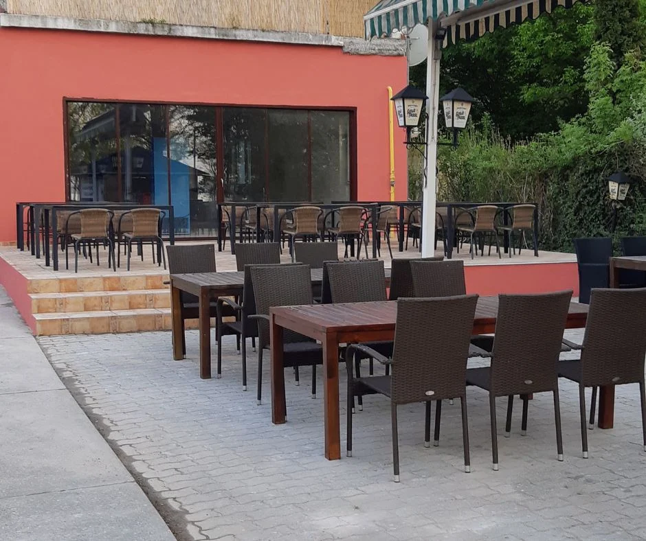 Csalogány Étterem és Panzió