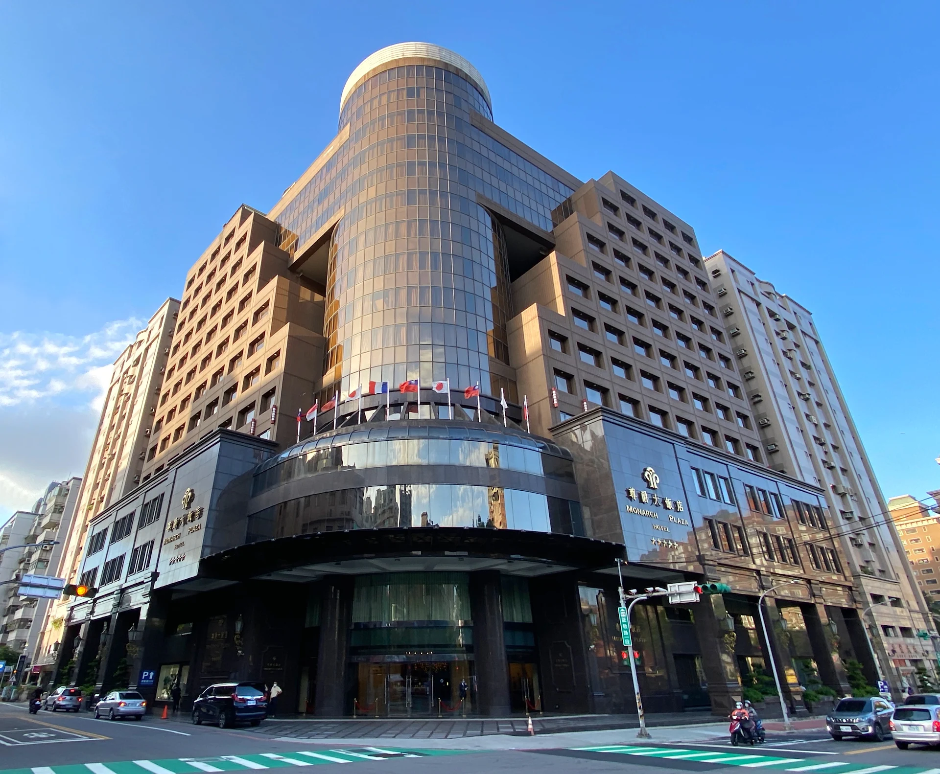Monarch Plaza Hotel