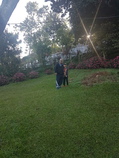Photos of "Monumento La Madre" Park