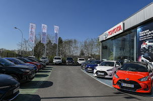 Photo n°19 de TOY and CO Toyota à Charleville-Mézières (Vendeur de voitures d'occasion)