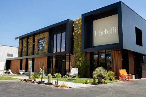 Photo de Portelli - Pisciniste Toulouse - Construction de piscine - Paysagiste - Mobilier de jardin