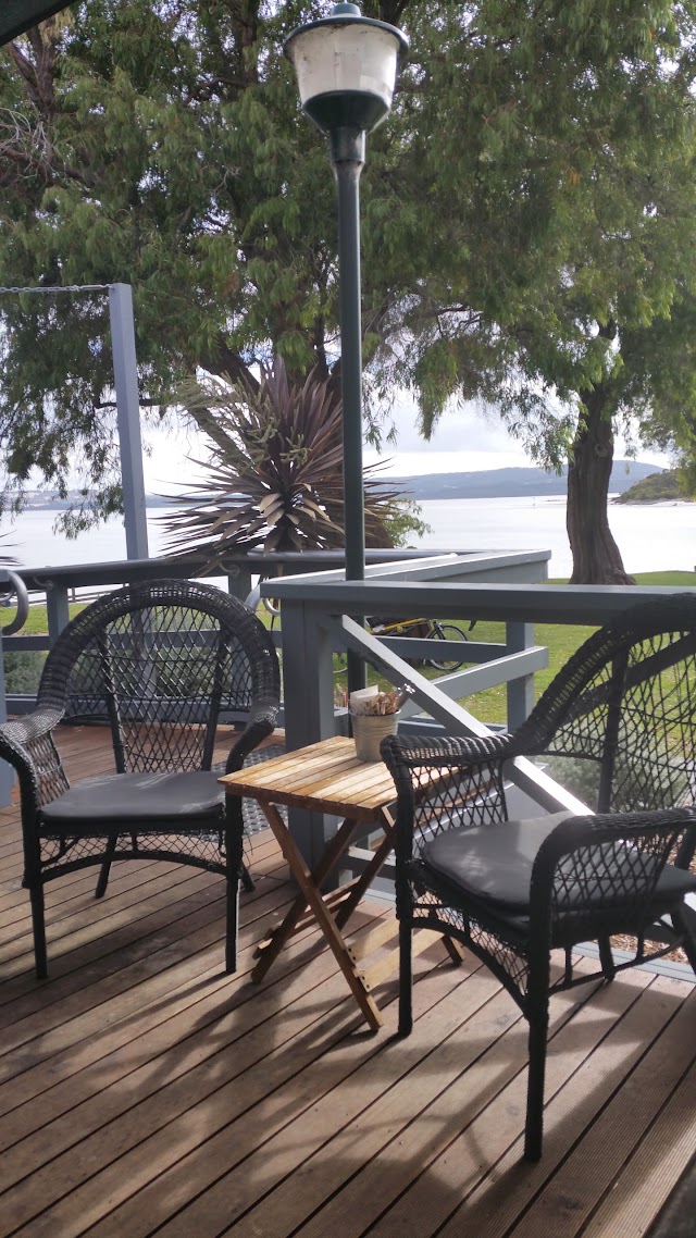 Emu Point Cafe