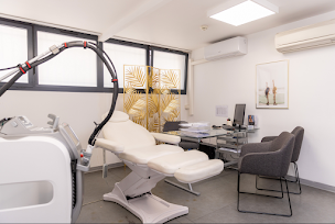 Photo n°6 de Clinique Phénicia- Chirurgie Esthétique Médecine Esthétique et Vision Laser à Marseille (Centre d'amincissement)